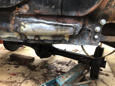 Front sill closed off Front sill closed off