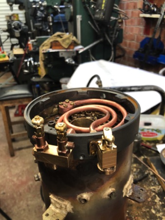 Installed onto the regulator body Installed onto the regulator body