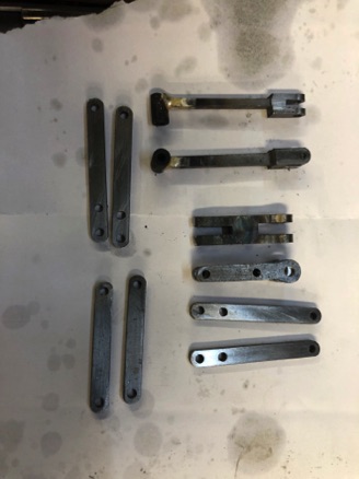 Joy valve gear links