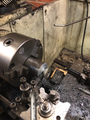 Machining a mounting collet